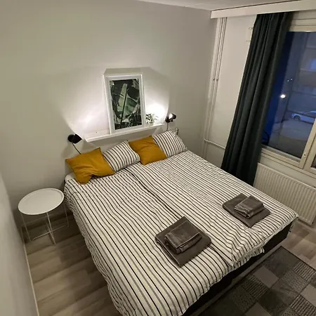 Apartmán Modern Two-room Flat With Balcony Near Metro *
