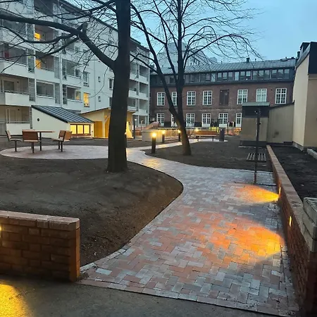 Comfortable And Modern - In A Good Location Διαμέρισμα