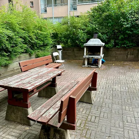 Appartement Modern Two-room Flat With Balcony Near Metro
